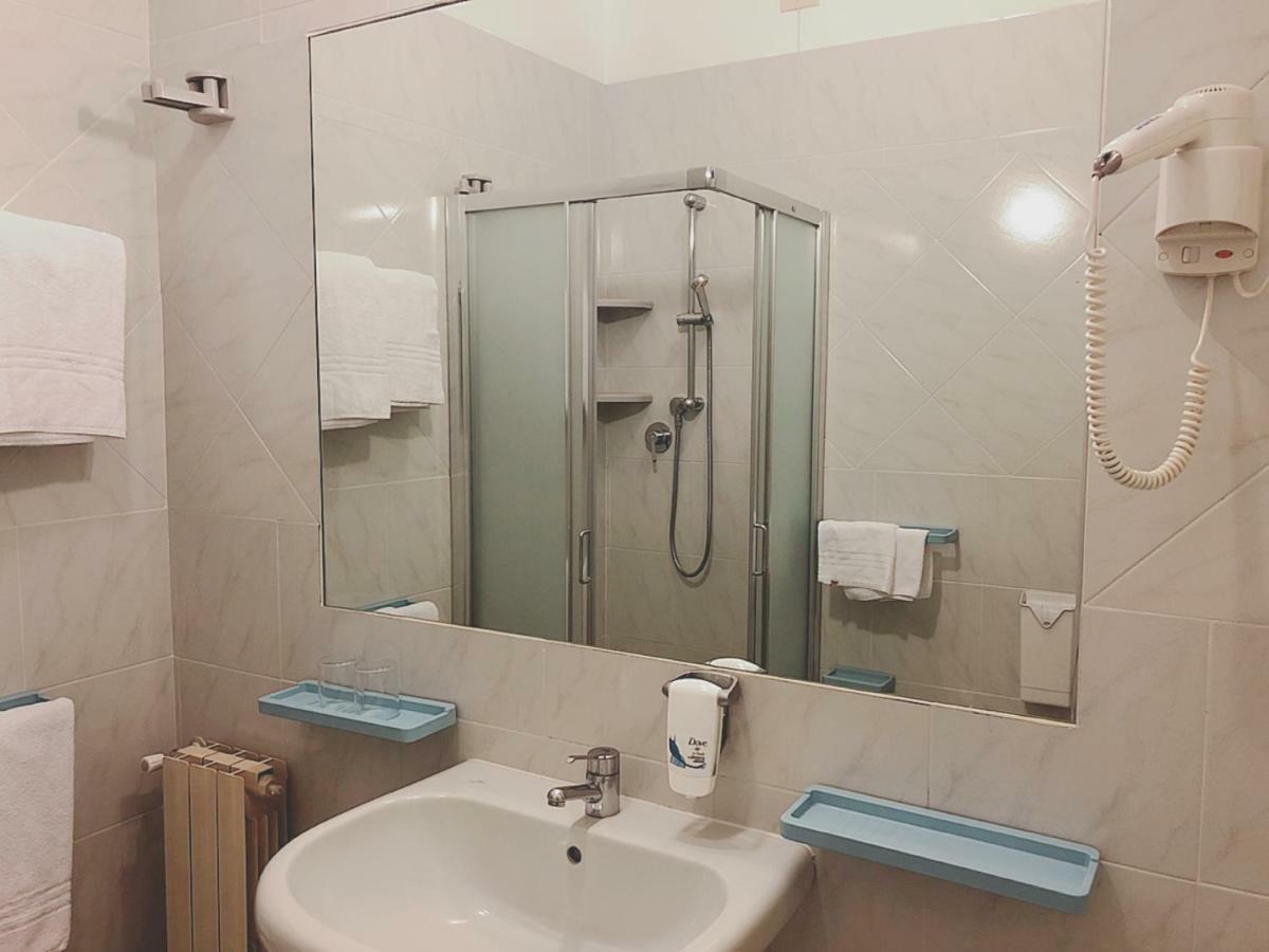 Hotel Le Ginestre Lido di Camaiore Exterior foto